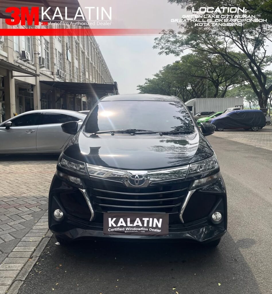 Mobil yang menggunakan kaca film 3M Crystalline di Kalatin
