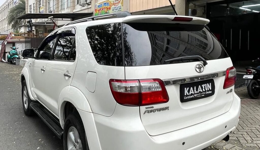 Kaca film 3M mobil di dealer resmi 3M Jakarta Barat, Kalatin