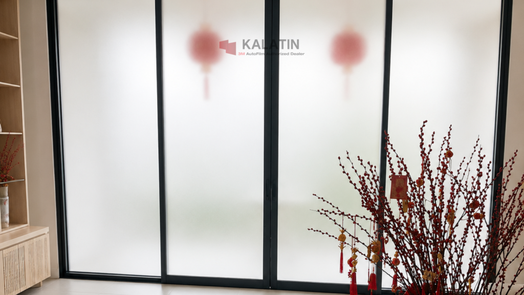 Pasang Kaca Film Sandblast untuk Hunian di Gading Serpong hanya di Kalatin Dealer Resmi 3M