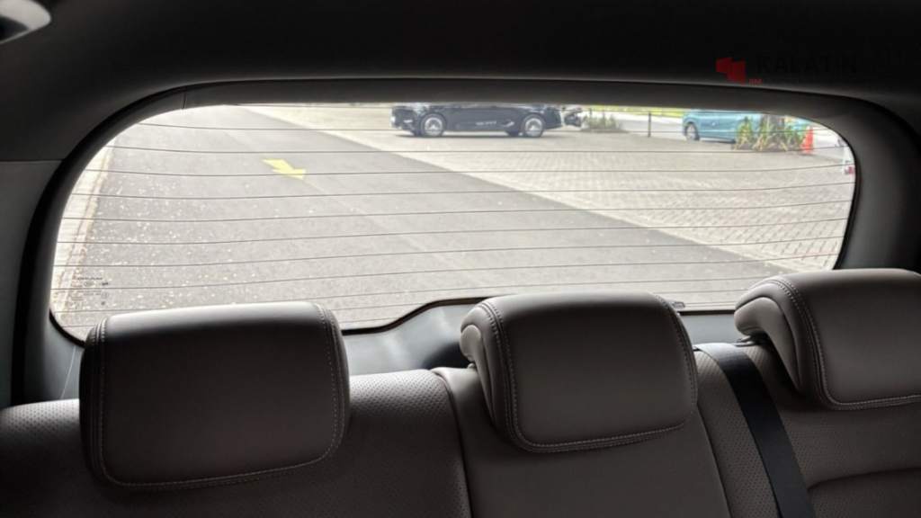 Garis Horizontal di Kaca Belakang Mobil Itu Apasih? Fungsinya apa? by Kalatin Dealer Resmi 3M Jakarta Timur