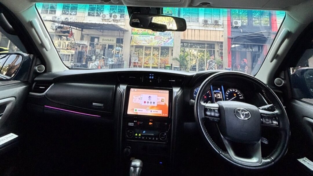 Dashboard Mobil