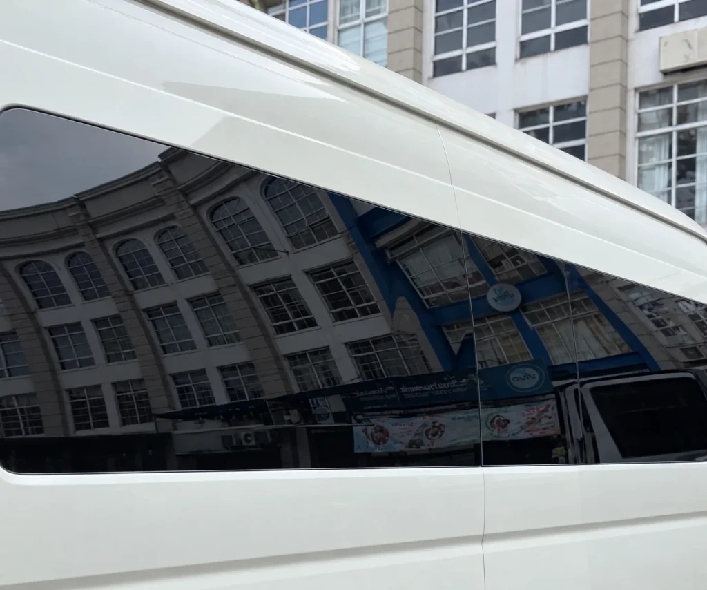 3M Ceramic IM 60% di Kaca samping Minibus Toyota Hiace