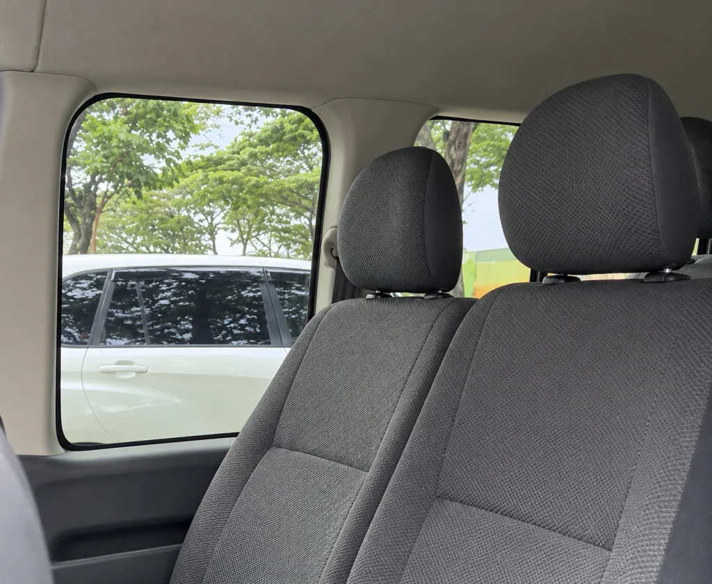 Tampak Dalam 3M Ceramic IM 60% di Minibus Toyota Hiace
